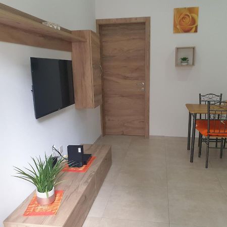 Modern Apartment In Central Bugibba St. Paul's Bay Bagian luar foto